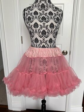 Leg Avenue PINK Layered Tulle Crinoline Petticoat Skirt for Halloween Costume